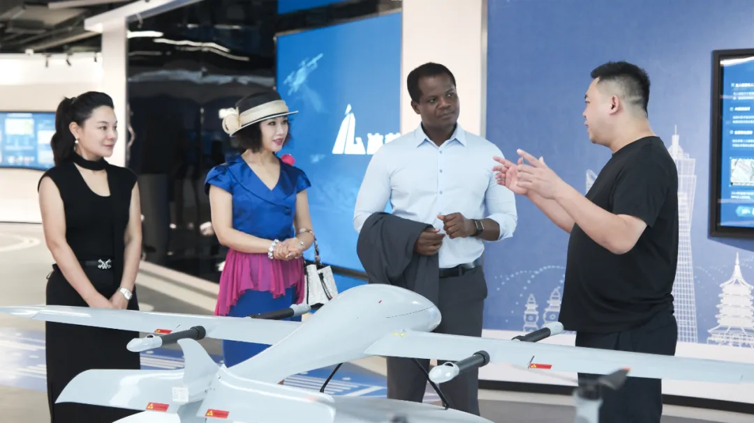 Head of African Diplomatic Academy in China Visits Ice Cypress Technology: Discussing Drone Swarm Applications